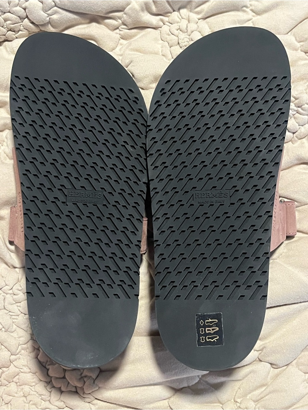 Hermès Pink Suede Chypre Sandals - Picture 2 of 6